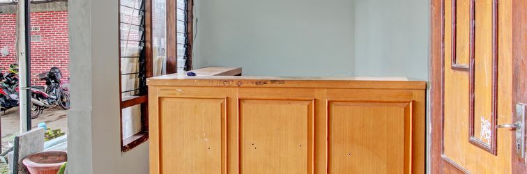 ロビー OYO 93660 New Family Hotel Syariah