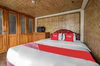 Bedroom OYO 93656 Villa Cassanova Syariah