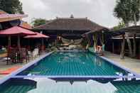 Swimming Pool Villa Embun Pagi