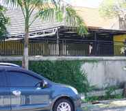 Exterior 2 OYO 93784 Kost Bu Eli Syariah