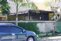 Exterior OYO 93784 Kost Bu Eli Syariah