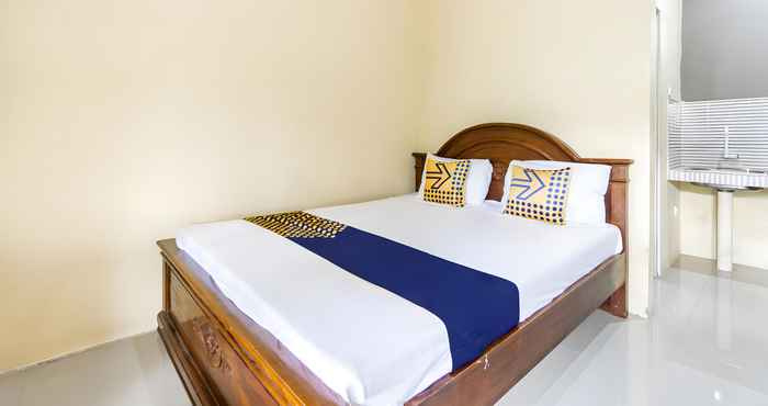 Kamar Tidur SPOT ON 93612 Kencana Homestay Syariah