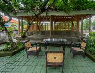 Lobi 2 SPOT ON 93612 Kencana Homestay Syariah