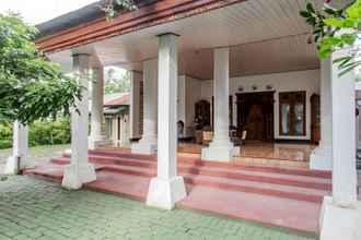 Exterior 4 OYO 93618 Homestay Bonjeruk 