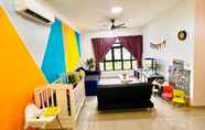 Kamar Tidur 5 Legoland 8 min walk @ Kairos Comfort Spacious Suite -3BR -Kids Friendly for Families 1-12pax