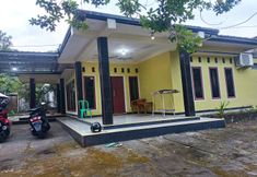 Bên ngoài 5 OYO 93408 Penginapan Annisya Near SMA Negeri 2 Mataram