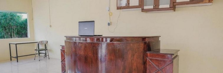 Lobi RedDoorz near RS Imanuel Lampung