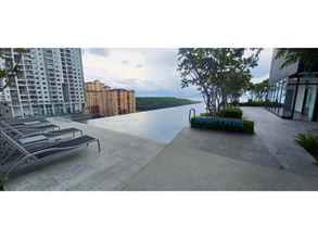 Kolam Renang 4 Aesthetic 2-bedroom at Urban Suite with Infinite Pool