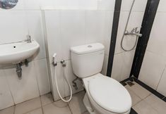 In-room Bathroom 5 Fortune 88 Kamala Lagoon Reception at Indomaret and White Forest
