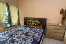 CleanAccommodation Hotel O Gians Homestay Near SMKN 2 Kuripan