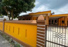 Exterior 2 Hotel O Neva Guest House SyariahNearWaduk Cipta Karya