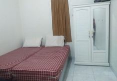 Bedroom 6 Hotel O Neva Guest House SyariahNearWaduk Cipta Karya