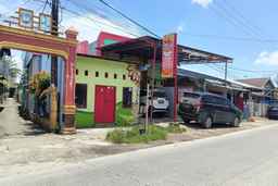 OYO 93875 Tifar House Near Lapangan Raja-raja, AU$5