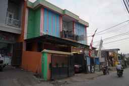 OYO 93876 Athirah Kost Near Permandian Wisata Istana Mappala, USD 4.28