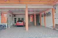 Common Space Urbanview Hotel Rifal Home Tegal