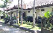 Exterior 4 Capital O 93882 The Pondok Palma Villa & Resto