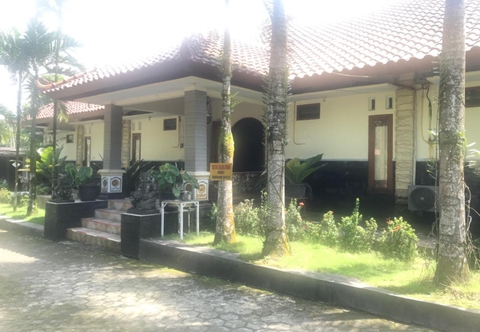 Exterior Capital O 93882 The Pondok Palma Villa & Resto