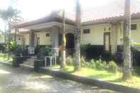 Exterior Capital O 93882 The Pondok Palma Villa & Resto