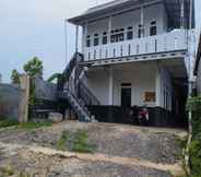 Exterior 5 OYO 93642 Penginapan Al-ashar