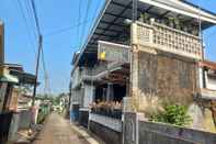 Exterior SPOT ON 93815 Chimi Rumah Kost