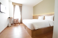 Bedroom Hotel Sepanak by Amazing