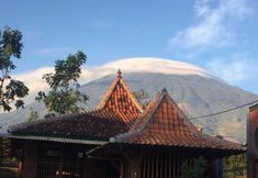 Luar Bangunan 6 Kangen Oemah Kayoe