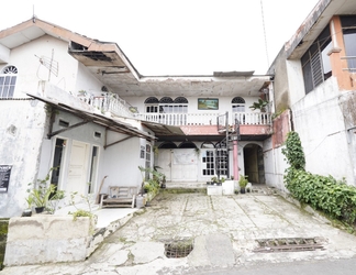 Exterior 2 OYO 93847 Blio Guest House Syariah