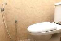 In-room Bathroom OYO 93864 Wisma Gading Syriah