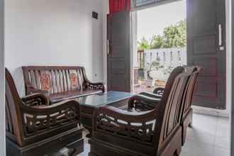 Lobi 4 OYO 93902 Guest House Pahlawan Syariah