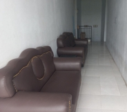 Lobby 5 SPOT ON 93886 Kost Zalfa Amalia Syariah