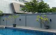 สระว่ายน้ำ 6 Laska Hotel Subang