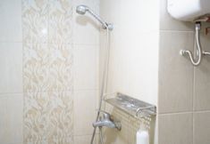 객실 내 욕실 7 OYO 93923 Gateway Pasteur Apartment By Rini