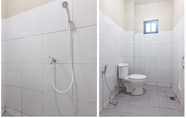 In-room Bathroom 3 SPOT ON 93871 Tanah Abang Residence 22