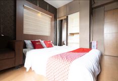 Bedroom 3 OYO 93940 Apartemen Mekarwangi Square By Lina