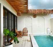 Kolam Renang 3 Vikosa Villa 2BR Private Pool