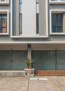 EXTERIOR_BUILDING OYO 93958 J&B Smart Jatinegara 