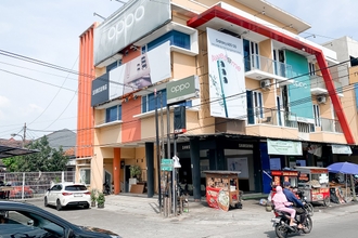 Bên ngoài 4 Karins Guesthouse Syariah RedPartner