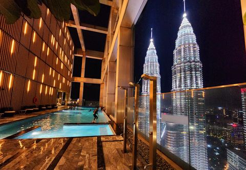 Swimming Pool Tropicana The Residence by KLCC