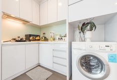 CleanAccommodation 4 2BR Tourists- Friendly Oasis - Heart of the City KL by Verano (21)