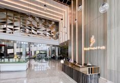 ล็อบบี้ 4 RedLiving Apartemen Royal Park Sentul by Bogor Staycation