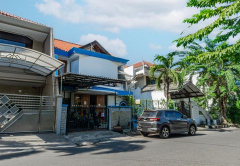 Bên ngoài OYO 93978 Wisma Homestay Syariah
