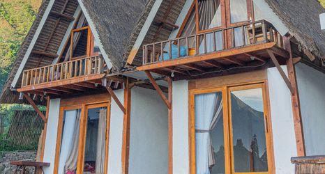 Bên ngoài 2 Bale Aur Sembalun