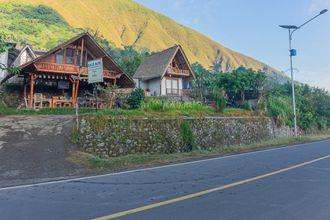 Bên ngoài 4 Bale Aur Sembalun