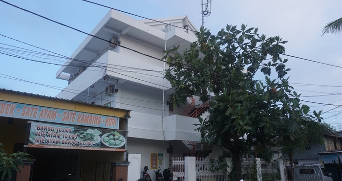 Exterior OYO 94020 Lia Kost Syariah