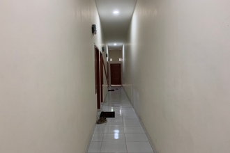 Lobby 4 OYO 94020 Lia Kost Syariah