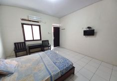 Bedroom 6 Hotel O Perbetulan Guest House Syariah