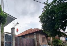 Exterior 2 Hotel O Perbetulan Guest House Syariah