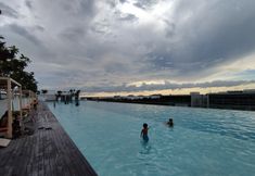 Kolam Renang 2 reStary Muji Themed Homestay