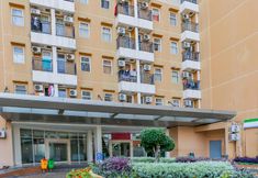 Bên ngoài 3 Capital O 94041 Royal Stay