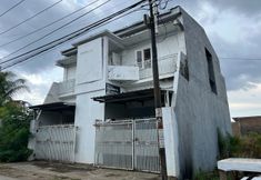 외관 6 Hotel O Kost Pak Dahlan Near Modern Estate